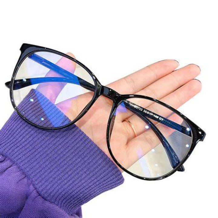 Eyewear, Vision care, Glasses, Window, Coat, Dress shirt, Collar, Trousers, Shirt, Suit, Eyewear, Vision care, Glasses, Window, Coat, Dress shirt, Collar, Trousers, Shirt, Suit,