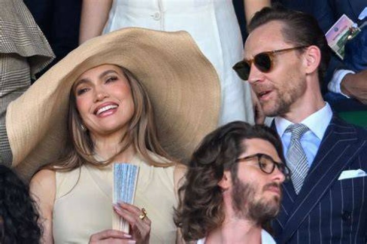 Jennifer Lopez on the Tom Ford a/w 2015 front row.